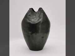 High quality creative Petals shape black luxury ceramic vase with metal glazed for table decor